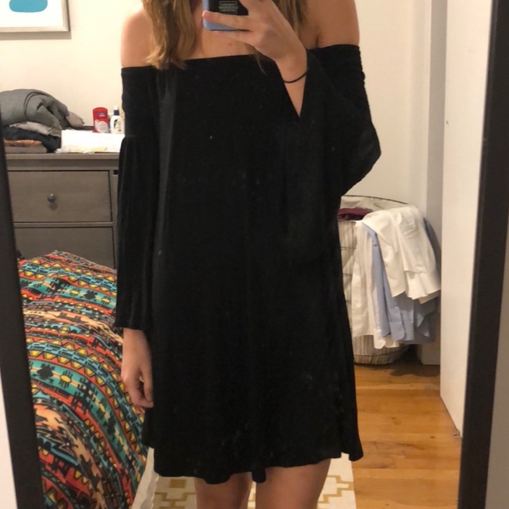 Stretchy off-the-shoulder bell sleeve dress